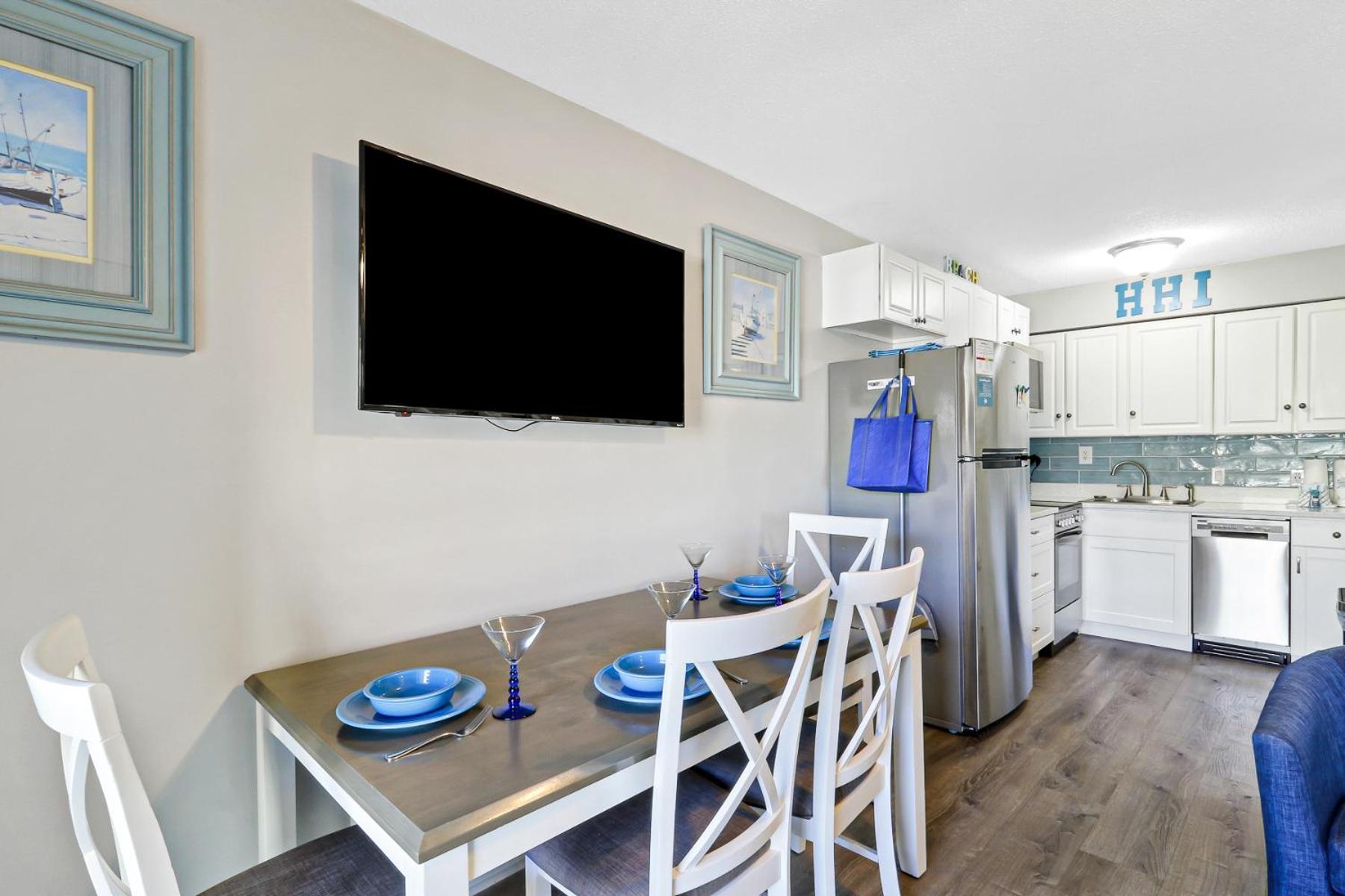 The Breakers #220 Beach Condo, Beautiful Ocean View At Coligny Beach, 4 N Forest Beach Drive Hilton Head, Walk To All Shops Restaurants, Renovated Jan 2024, Vacation Rental Hhi Llc Hilton Head Island Buitenkant foto
