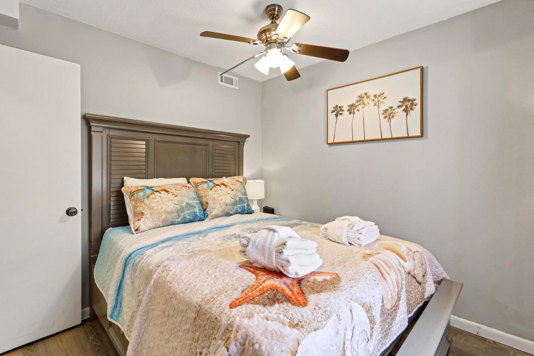 The Breakers #220 Beach Condo, Beautiful Ocean View At Coligny Beach, 4 N Forest Beach Drive Hilton Head, Walk To All Shops Restaurants, Renovated Jan 2024, Vacation Rental Hhi Llc Hilton Head Island Buitenkant foto